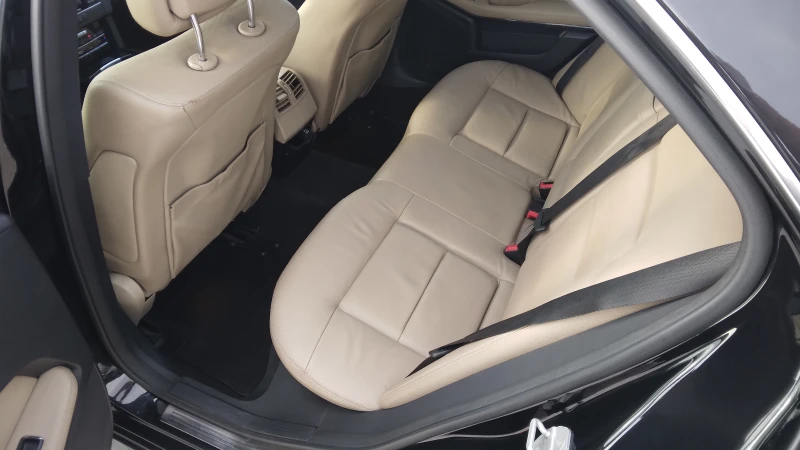 Mercedes-Benz E 350 Mercedes-Benz E-Klasse E 350 CDI BlueEfficiency Av, снимка 11 - Автомобили и джипове - 51850647