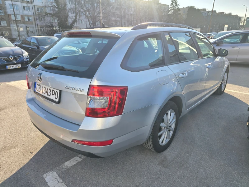 Skoda Octavia 1.6 TDI, снимка 5 - Автомобили и джипове - 53179535