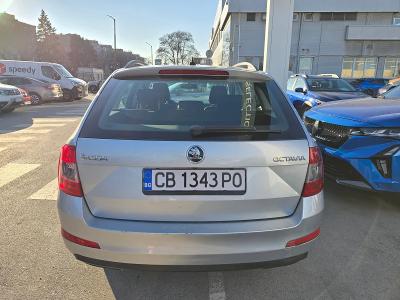Skoda Octavia 1.6 TDI, снимка 4 - Автомобили и джипове - 53179535