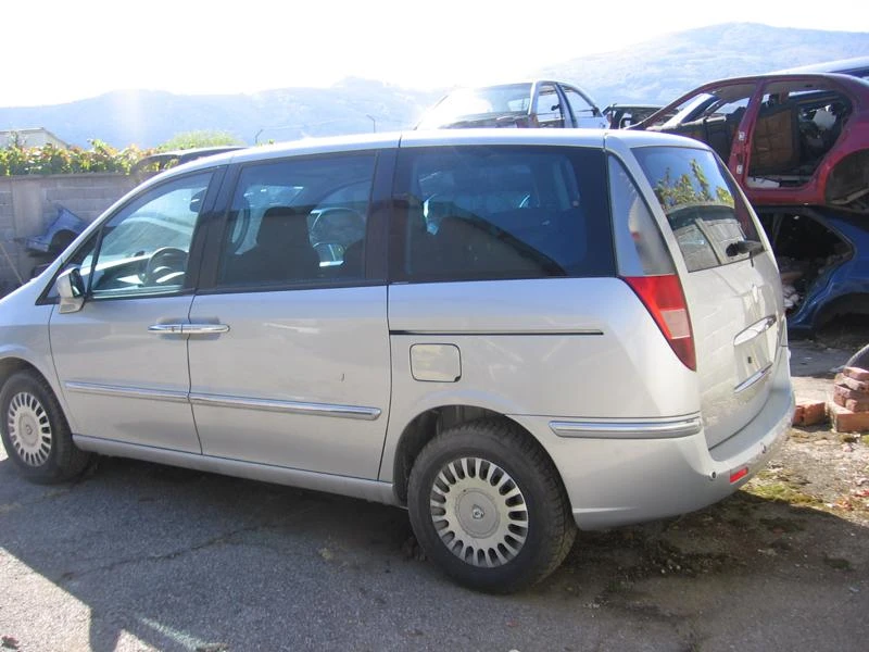 Lancia Phedra 2.2 HDI, снимка 2 - Автомобили и джипове - 37301895