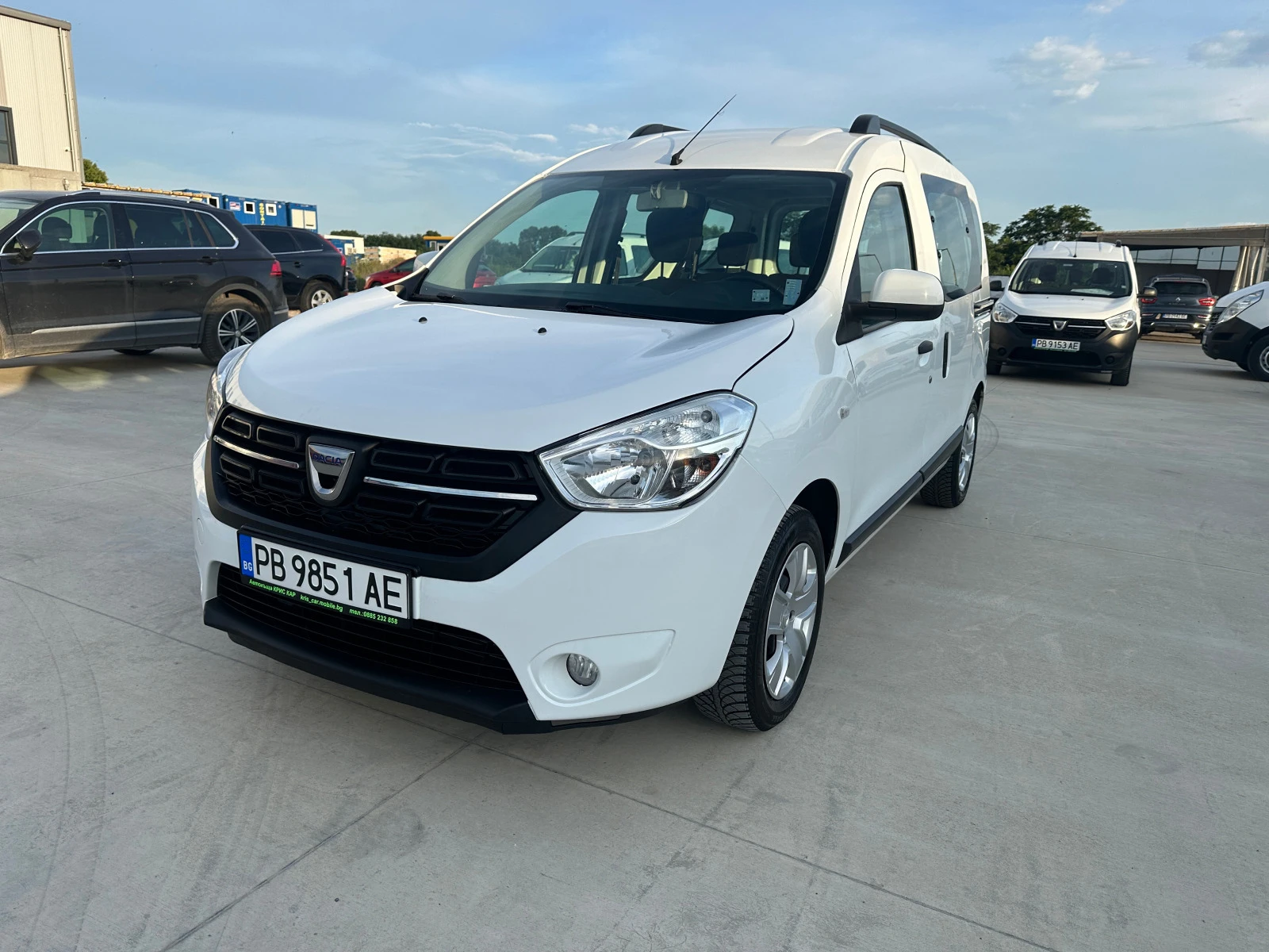 Dacia Dokker НАВИ- 1.5 DCI-6 скорости, снимка 1