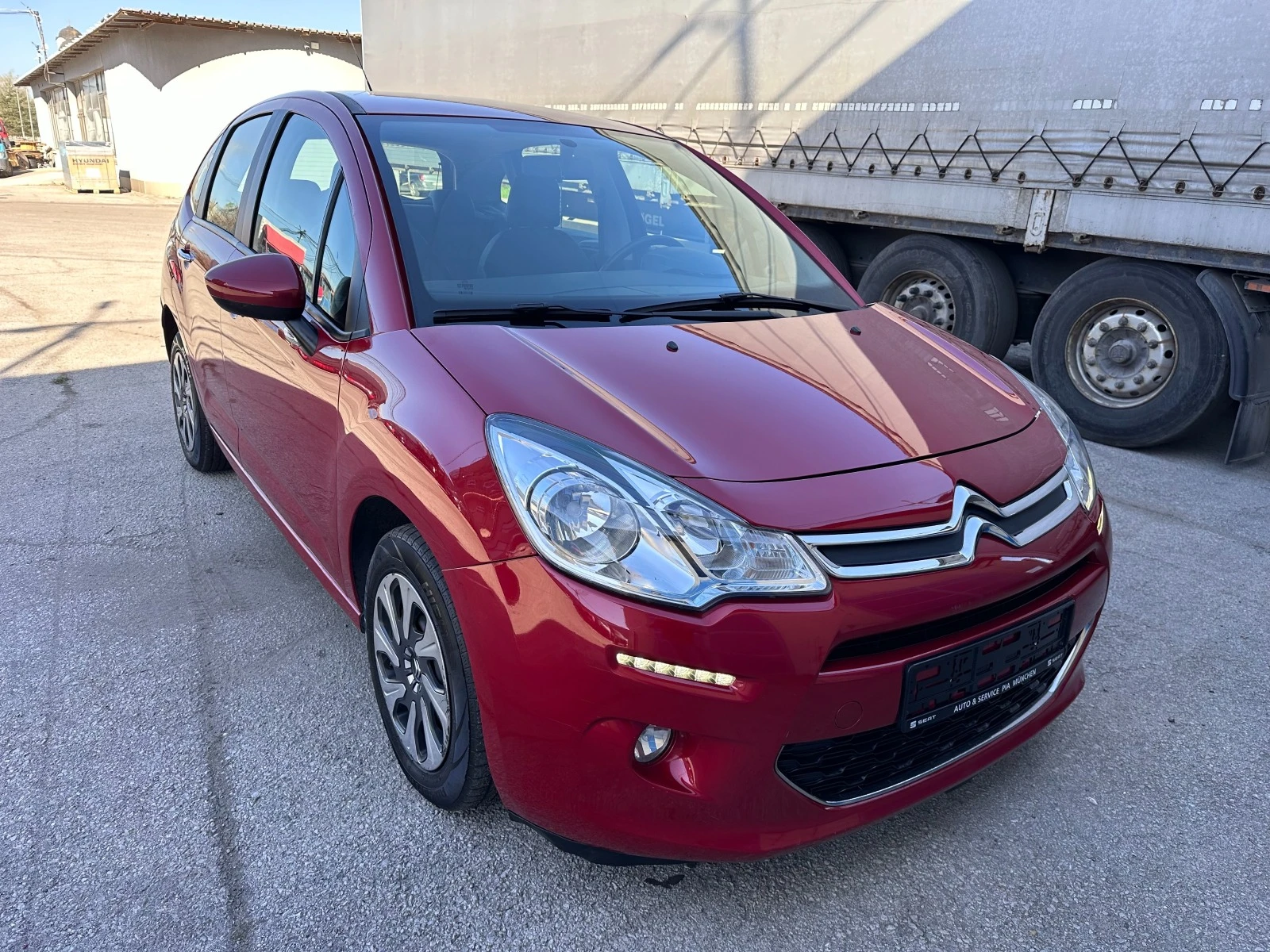 Citroen C3 1.2i EURO 6b - изображение 3