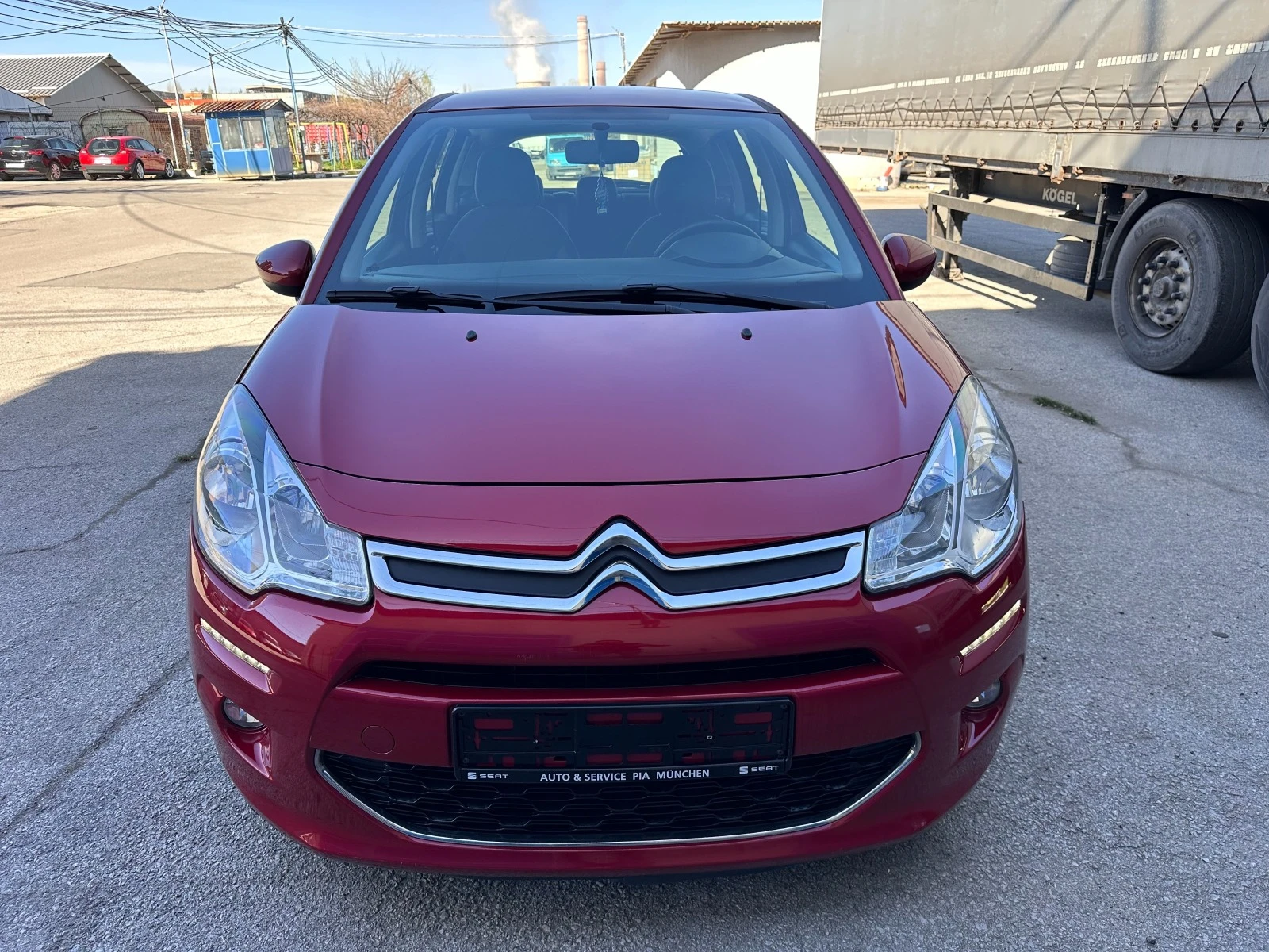 Citroen C3 1.2i EURO 6b - изображение 2