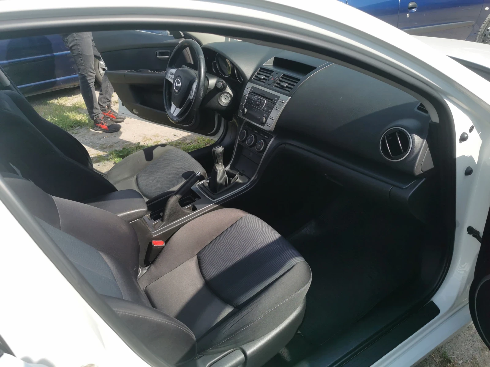 Mazda 6  2, 0 дизел 140к.с - изображение 9