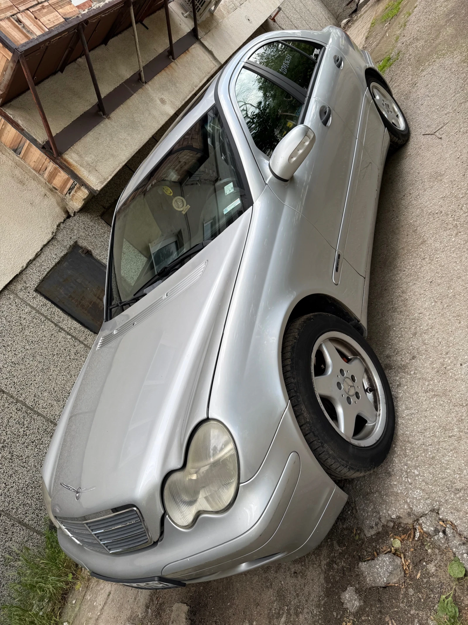 Mercedes-Benz C 320  - изображение 6
