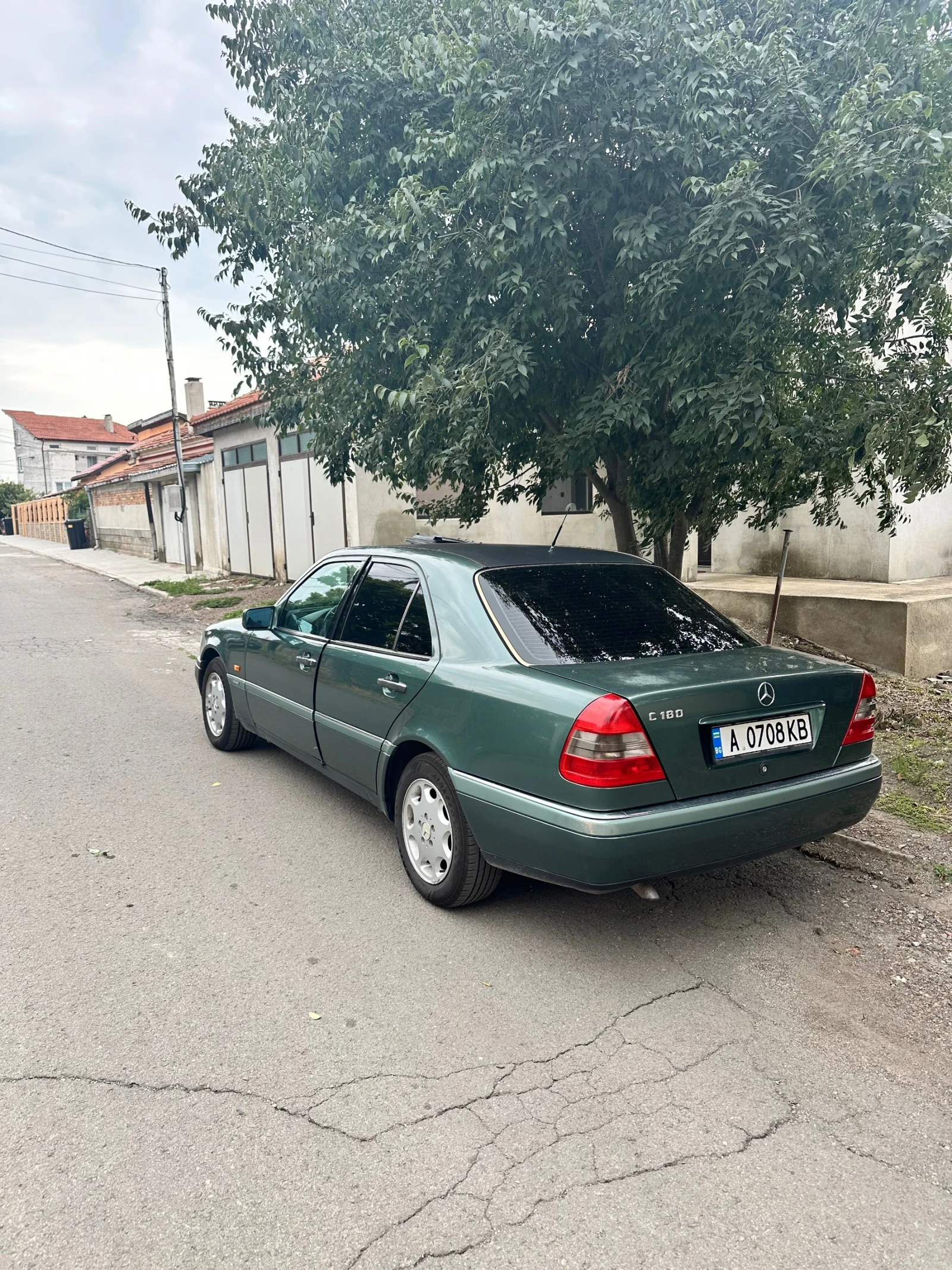 Mercedes-Benz C 180  - изображение 3