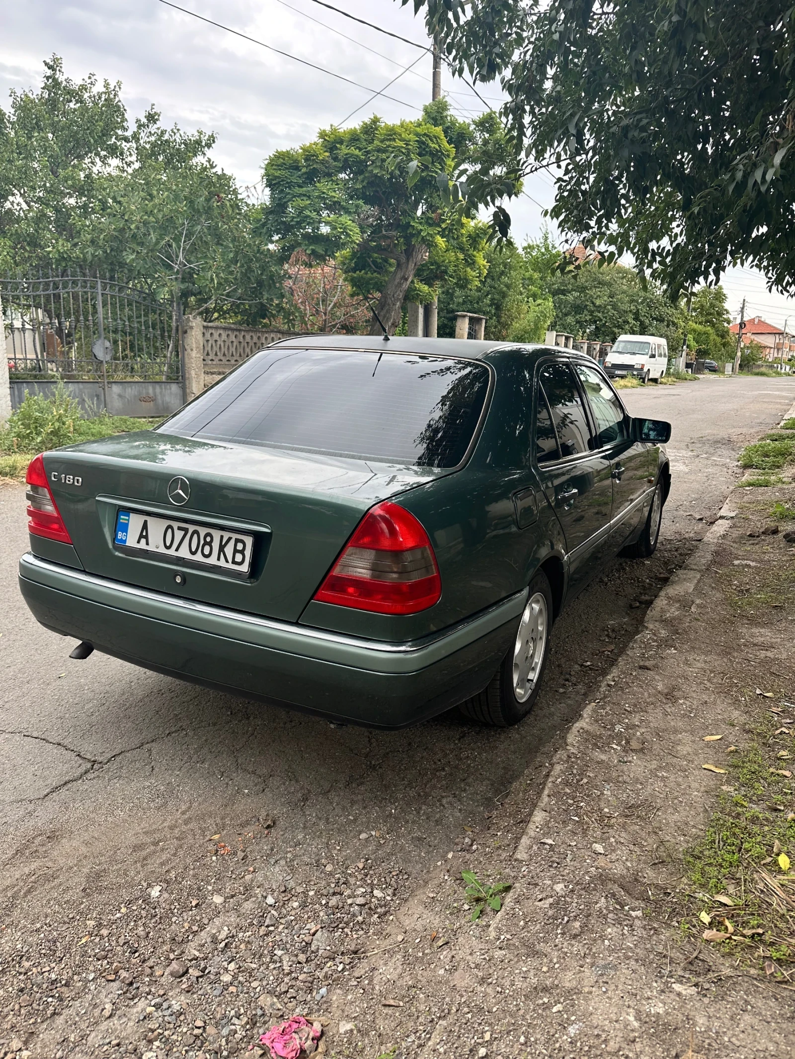 Mercedes-Benz C 180  - изображение 4
