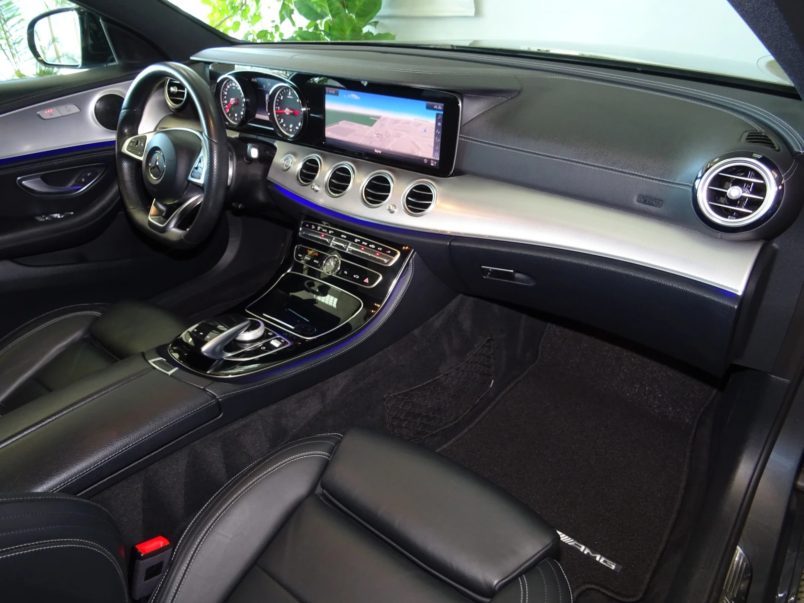Mercedes-Benz E 220 AMG LINE 9G AVANTGARDE - изображение 9