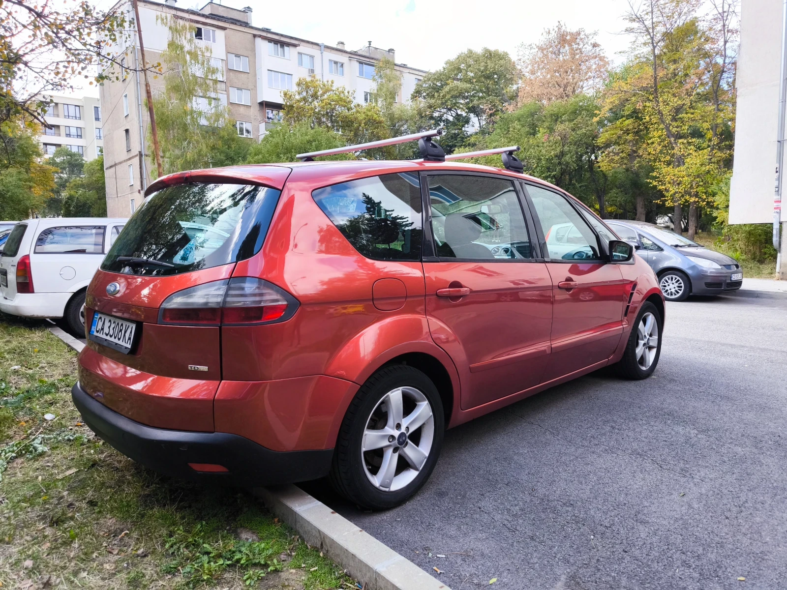 Ford S-Max 2.0TDI - изображение 3