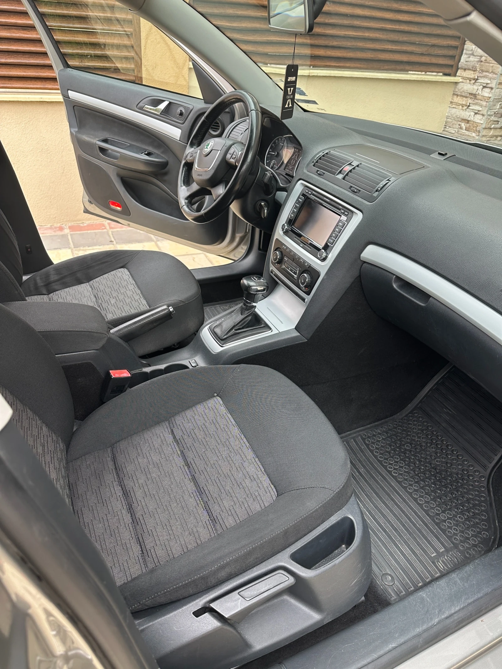 Skoda Octavia 2.0 TDI DSG - изображение 5