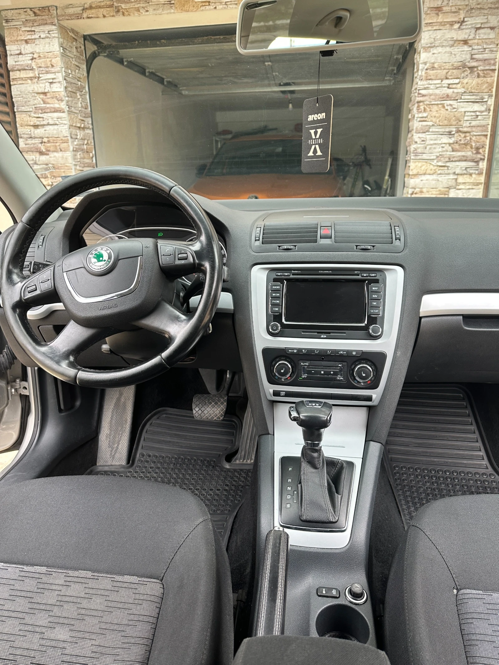 Skoda Octavia 2.0 TDI DSG - изображение 4
