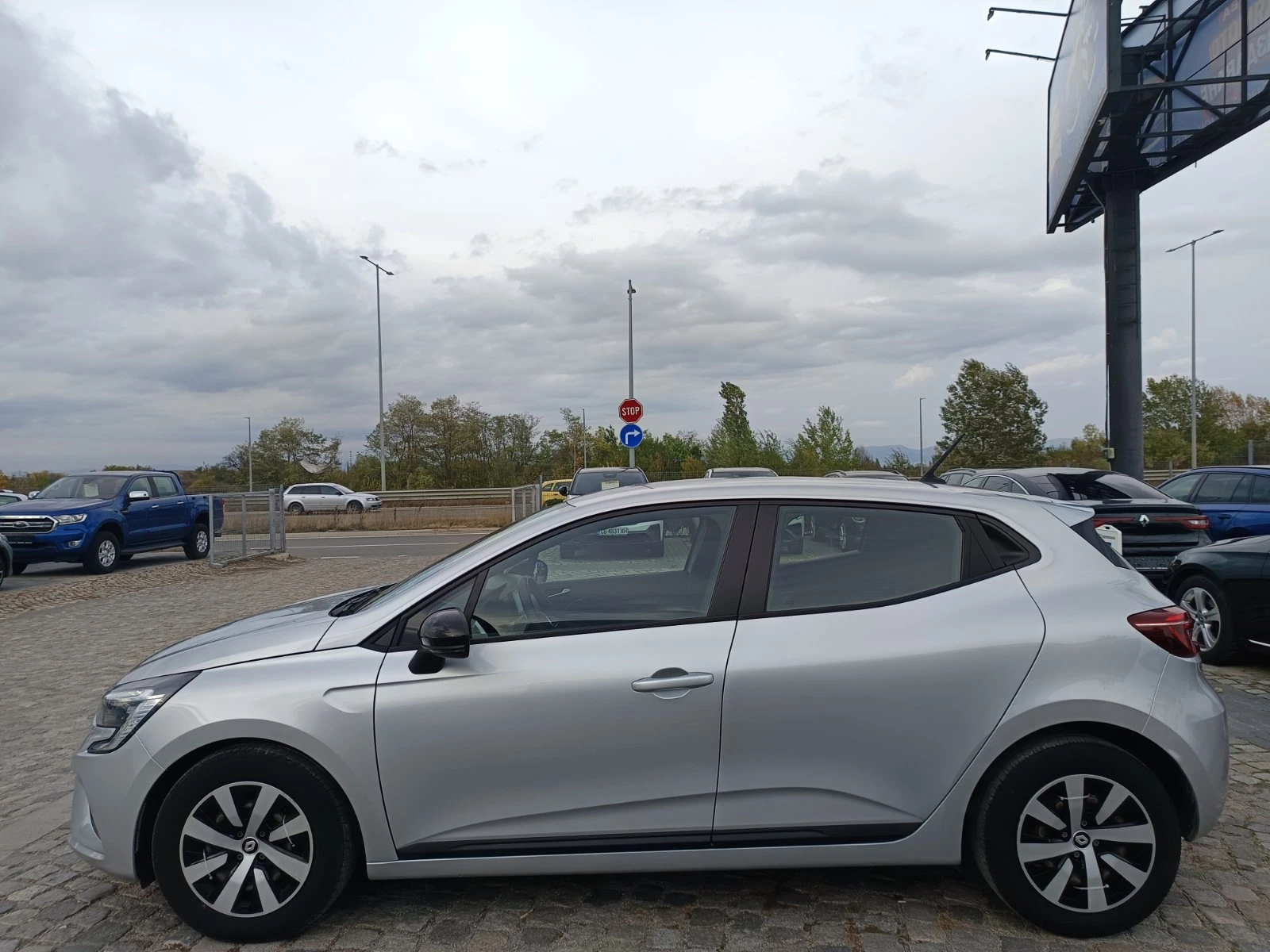 Renault Clio eqеuilibre TCe 90к.с - изображение 7