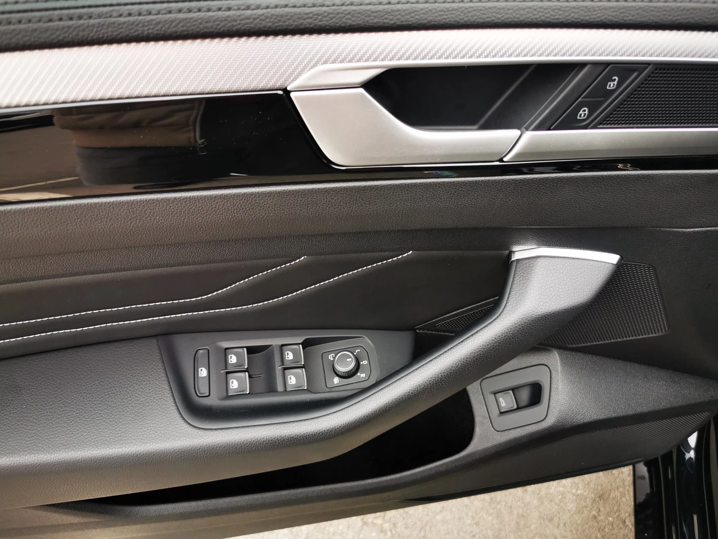 VW Arteon R-Line 2.0 TDI SCR 4MOT DSG | Mobile.bg � ����������� 12
