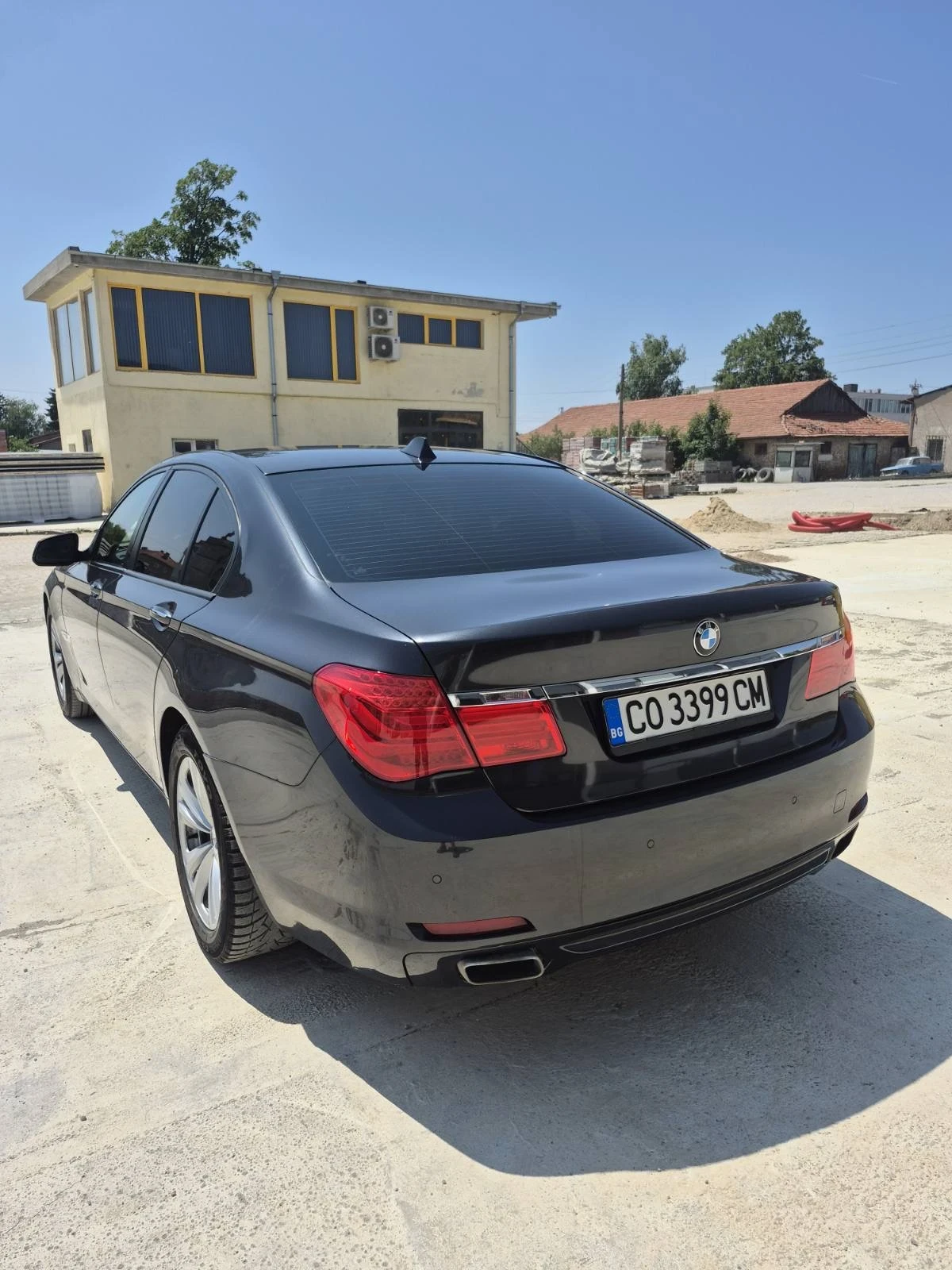 BMW 740  - изображение 7