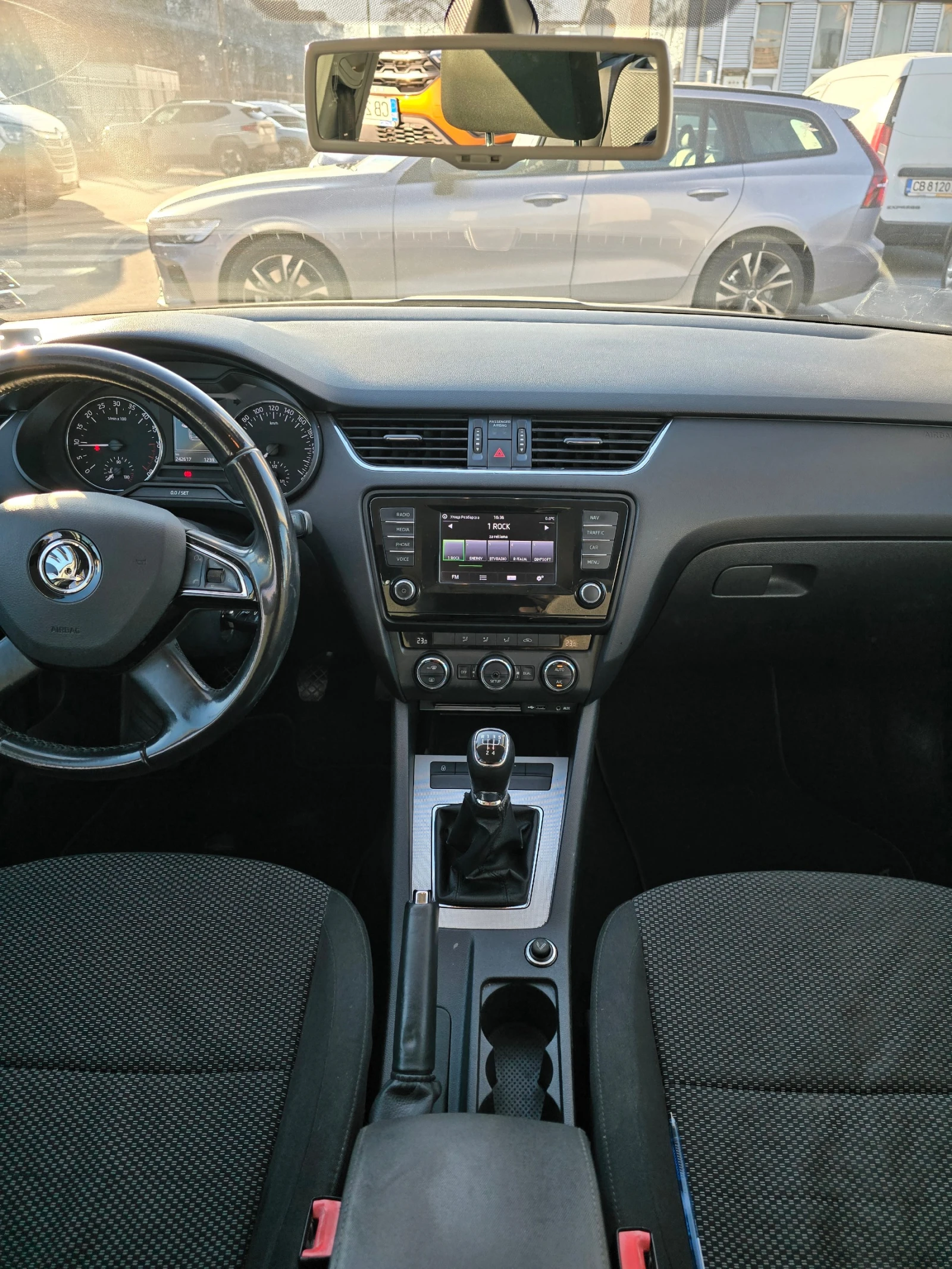 Skoda Octavia 1.6 TDI - изображение 9