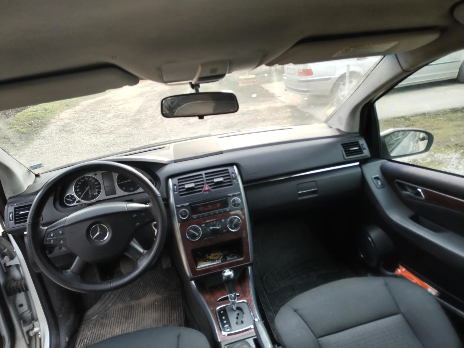 Mercedes-Benz B 200, снимка 10 - Автомобили и джипове - 53870072