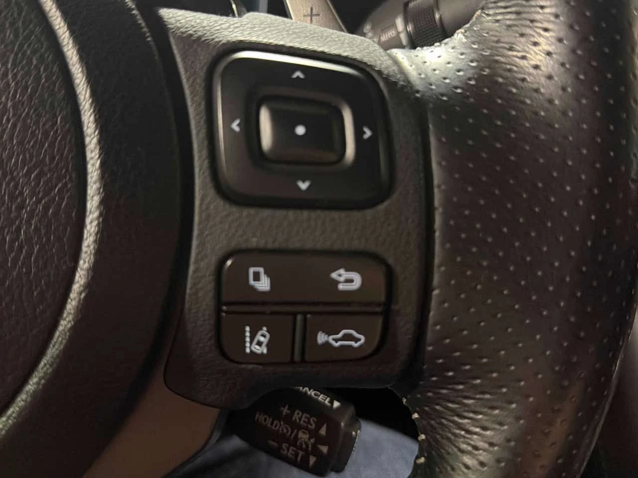 Lexus IS 300  CARFAX, снимка 16 - Автомобили и джипове - 54000356