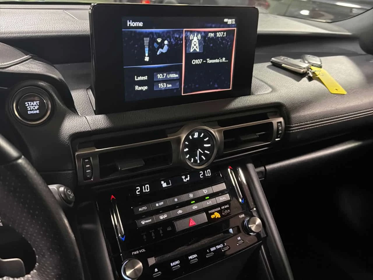 Lexus IS 300  CARFAX, снимка 9 - Автомобили и джипове - 54000356