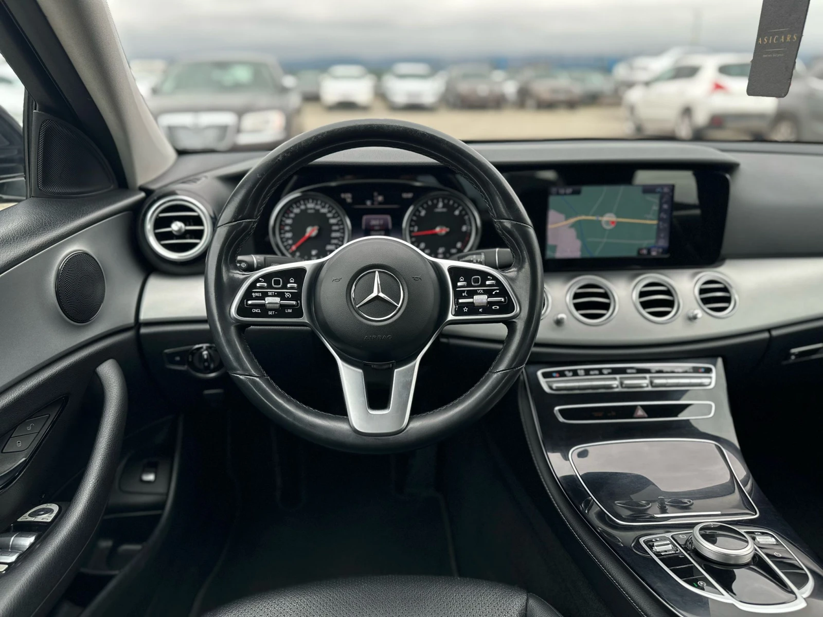 Mercedes-Benz E 200 / 9G-TRONIC / TOP /, снимка 14 - Автомобили и джипове - 54038278