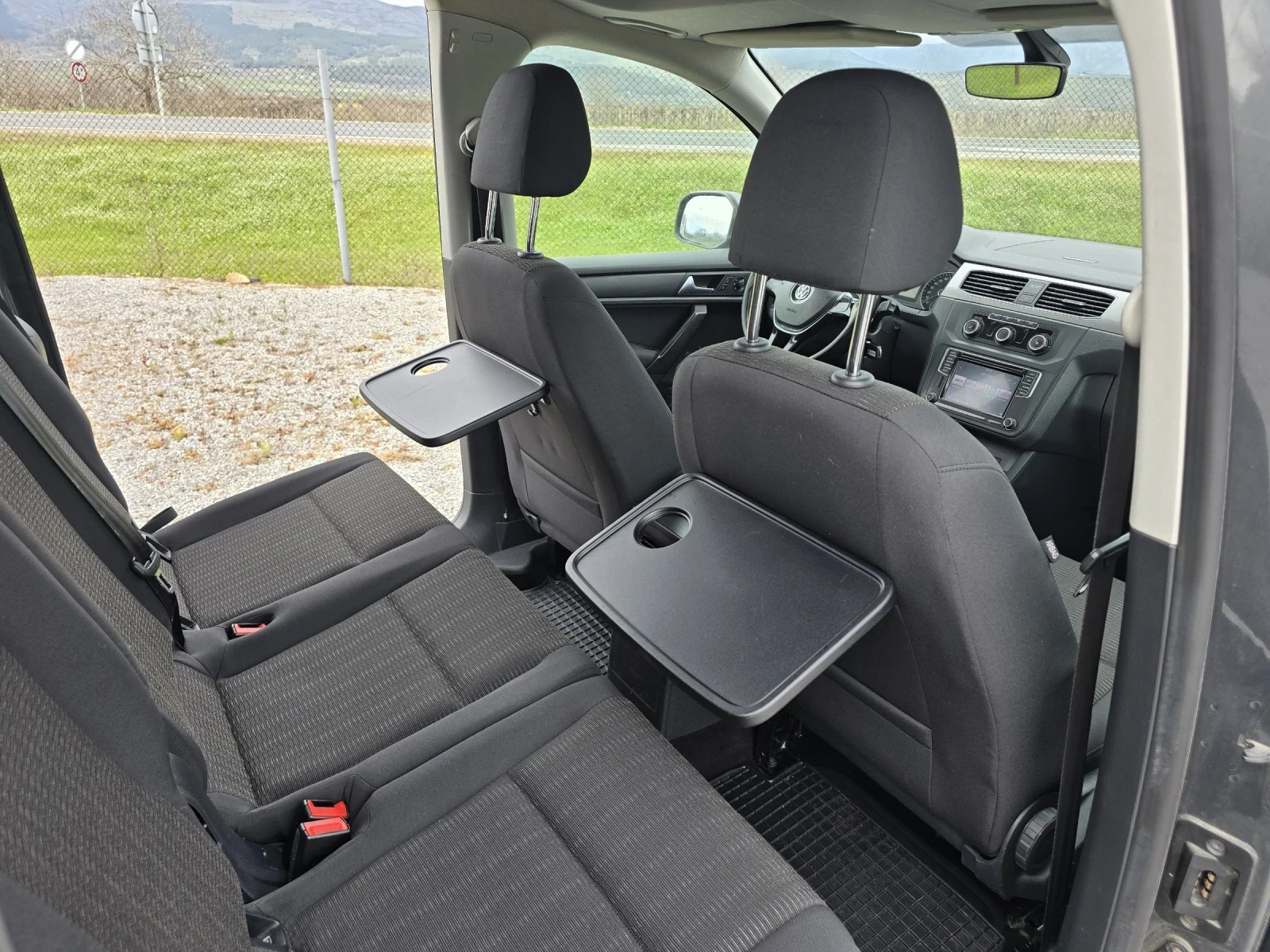 VW Caddy НОВ ВНОС 2.0 TDI Пътнически 6ск 2 БРОЯ, снимка 10 - Автомобили и джипове - 54046260