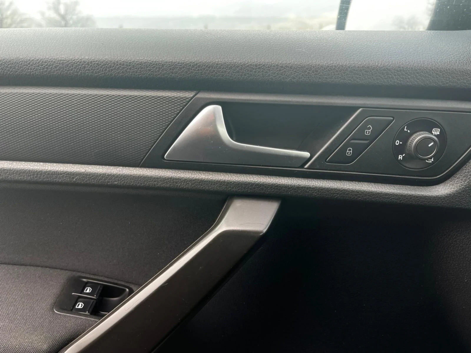 VW Caddy НОВ ВНОС 2.0 TDI Пътнически 6ск , снимка 15 - Автомобили и джипове - 54046260