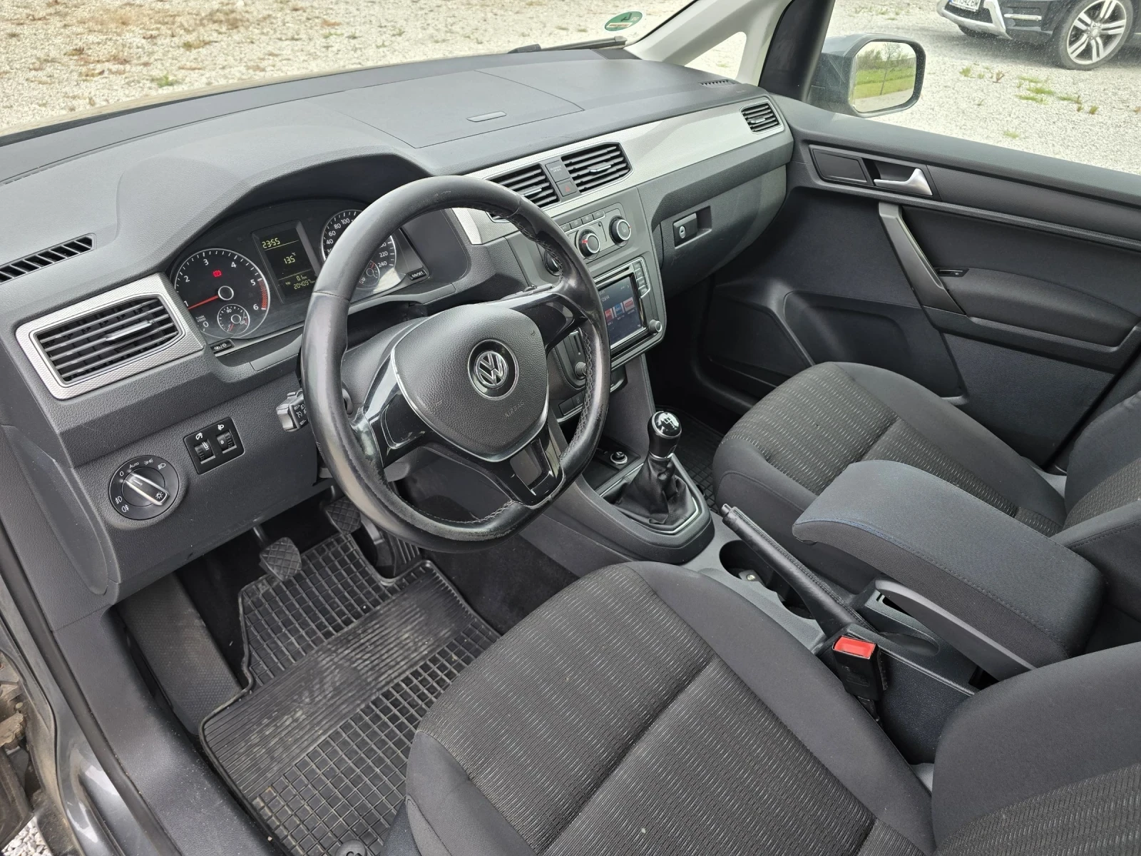 VW Caddy НОВ ВНОС 2.0 TDI Пътнически 6ск 2 БРОЯ, снимка 7 - Автомобили и джипове - 54046260