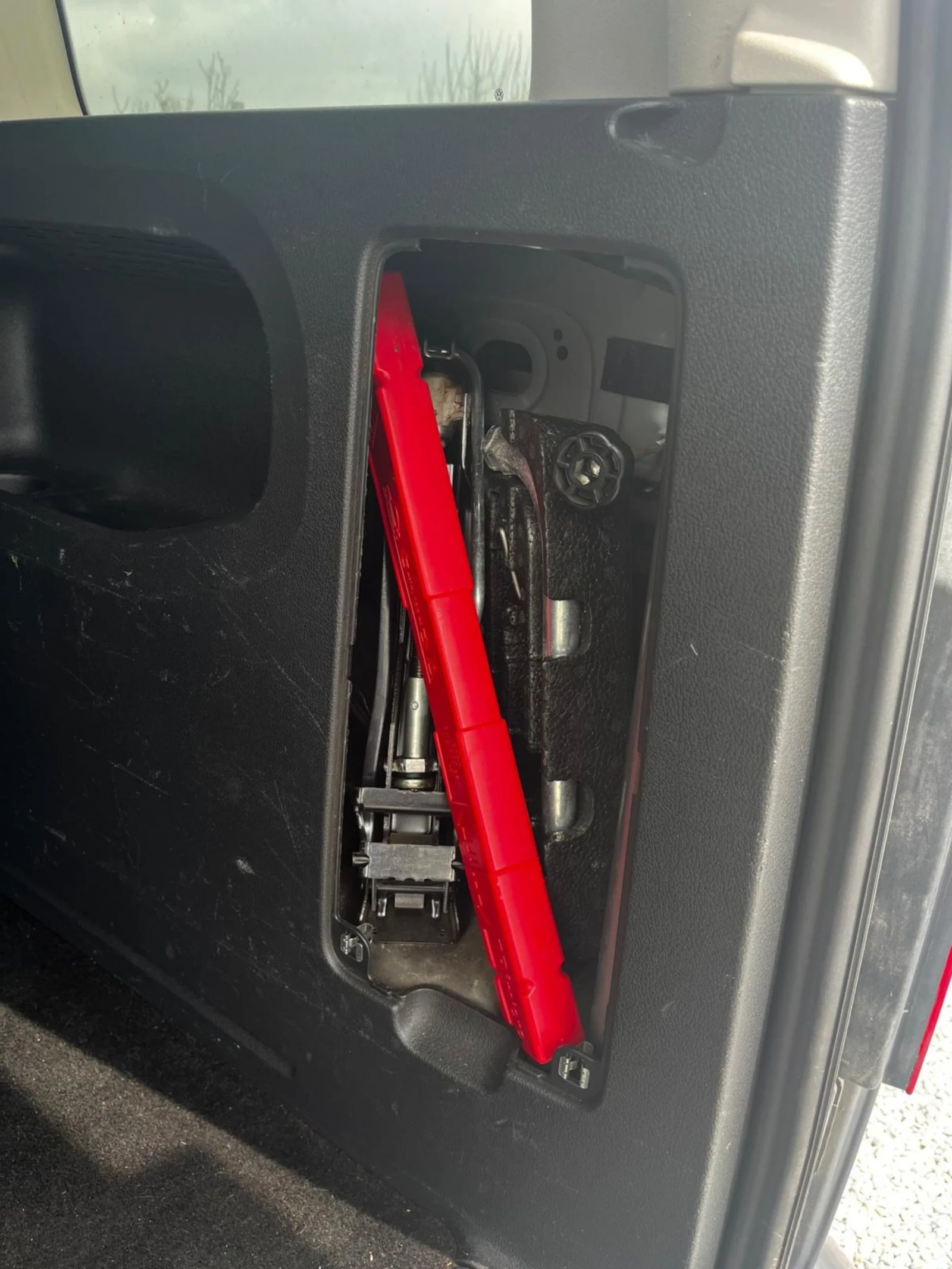 VW Caddy НОВ ВНОС 2.0 TDI Пътнически 6ск , снимка 17 - Автомобили и джипове - 54046260