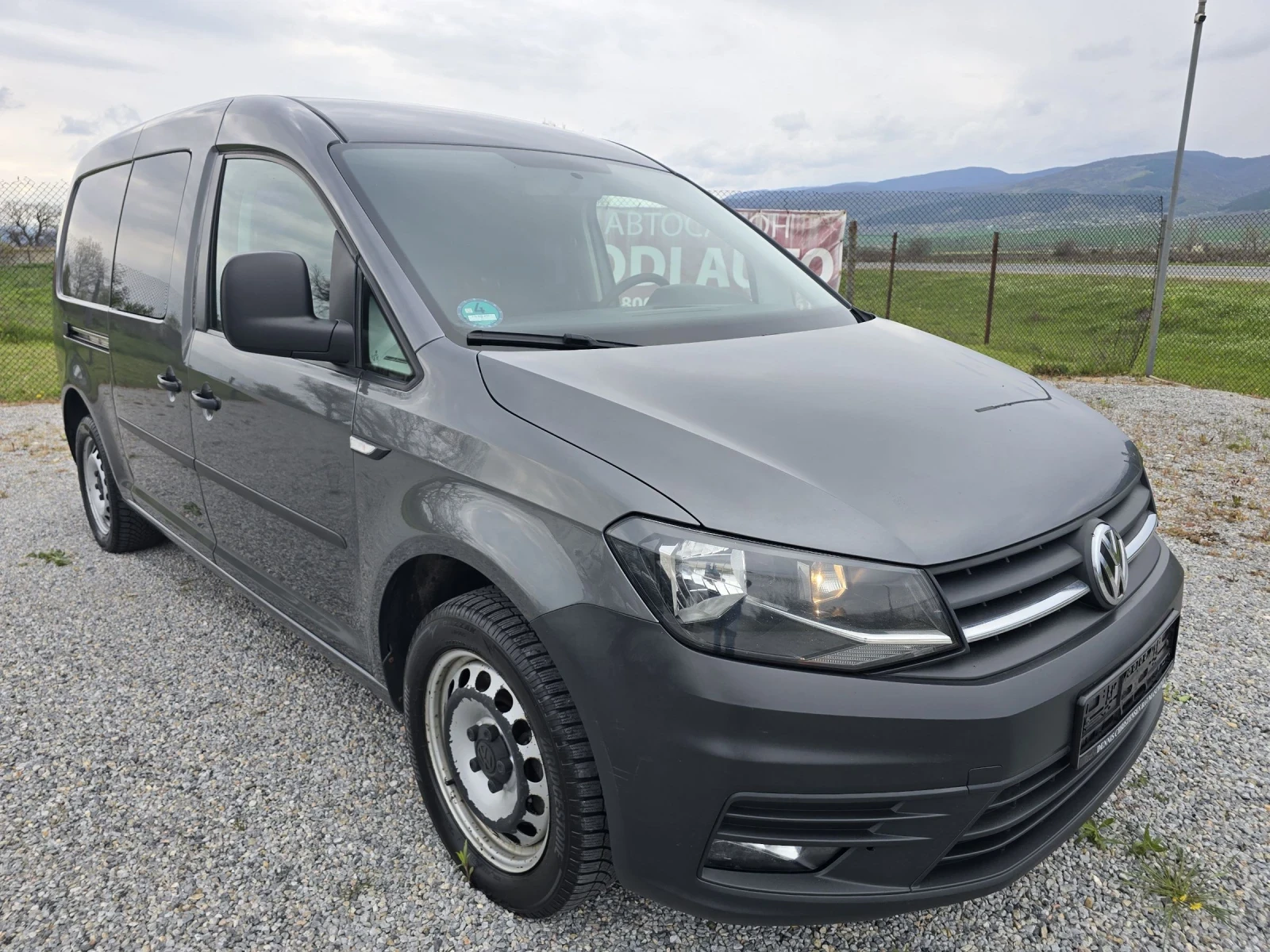 VW Caddy НОВ ВНОС 2.0 TDI Пътнически 6ск 2 БРОЯ, снимка 12 - Автомобили и джипове - 54046260