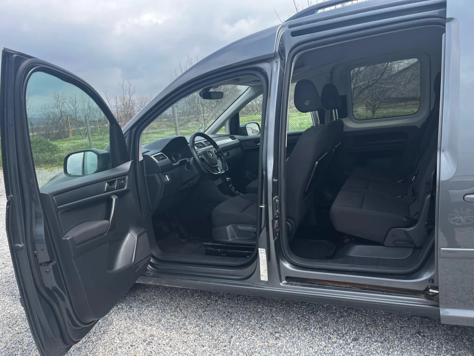 VW Caddy НОВ ВНОС 2.0 TDI Пътнически 6ск , снимка 7 - Автомобили и джипове - 54046260