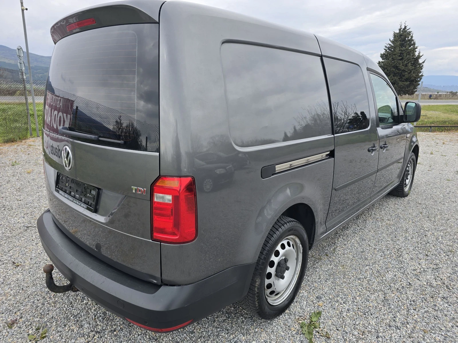 VW Caddy НОВ ВНОС 2.0 TDI Пътнически 6ск 2 БРОЯ, снимка 13 - Автомобили и джипове - 54046260