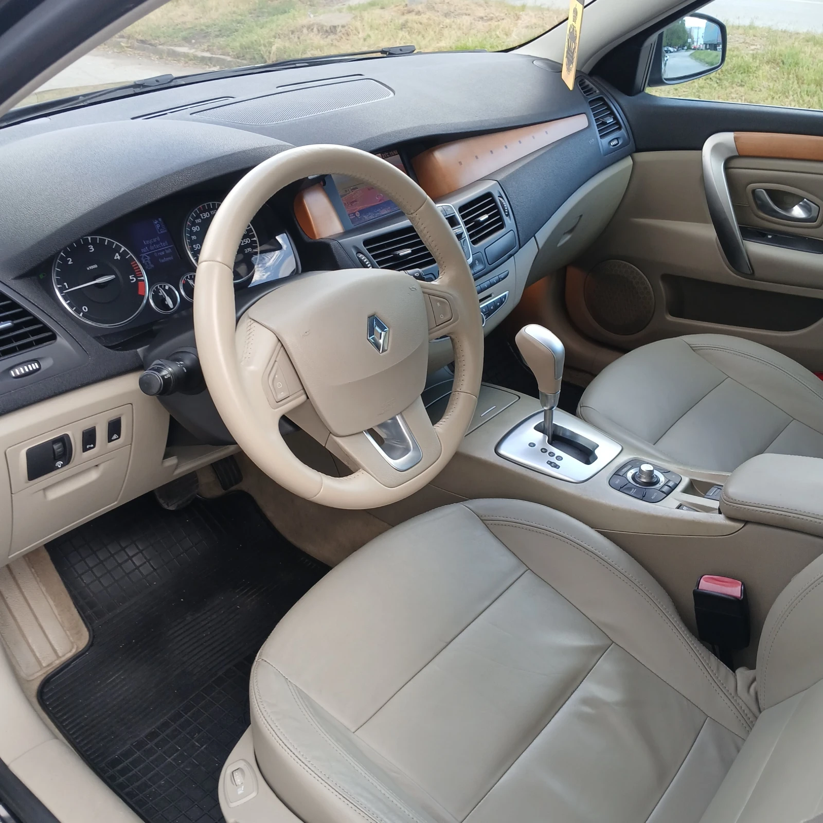 Renault Laguna АВТОМАТИК , снимка 11 - Автомобили и джипове - 54450090