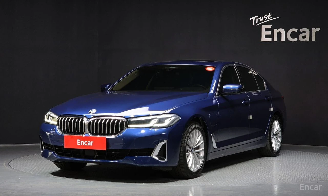 BMW 530E LUXURY* HYBRID* ХЕДЪП* ОБДУХВАНЕ* 360КАМЕРА* LANE*