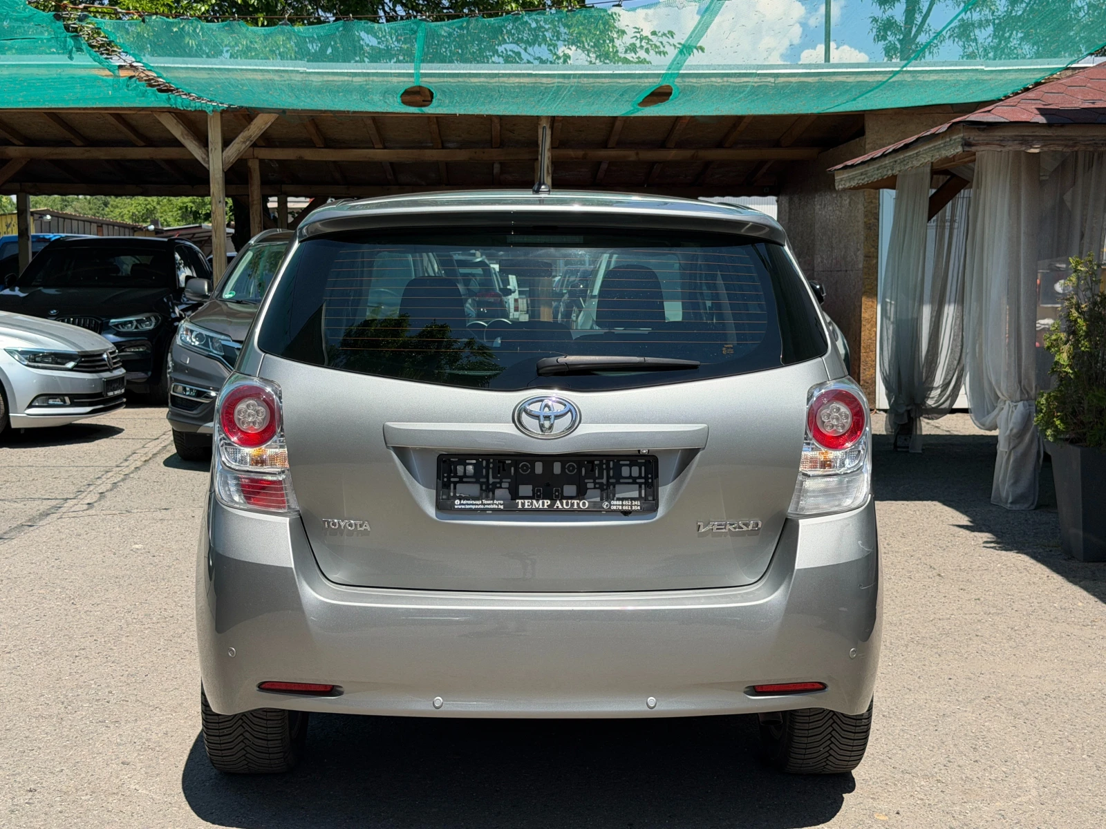 Toyota Verso 1.8i* СЪС СЕРВИЗНА КНИЖКА С ПЪЛНА ИСТОРИЯ, снимка 6 - Автомобили и джипове - 54853758