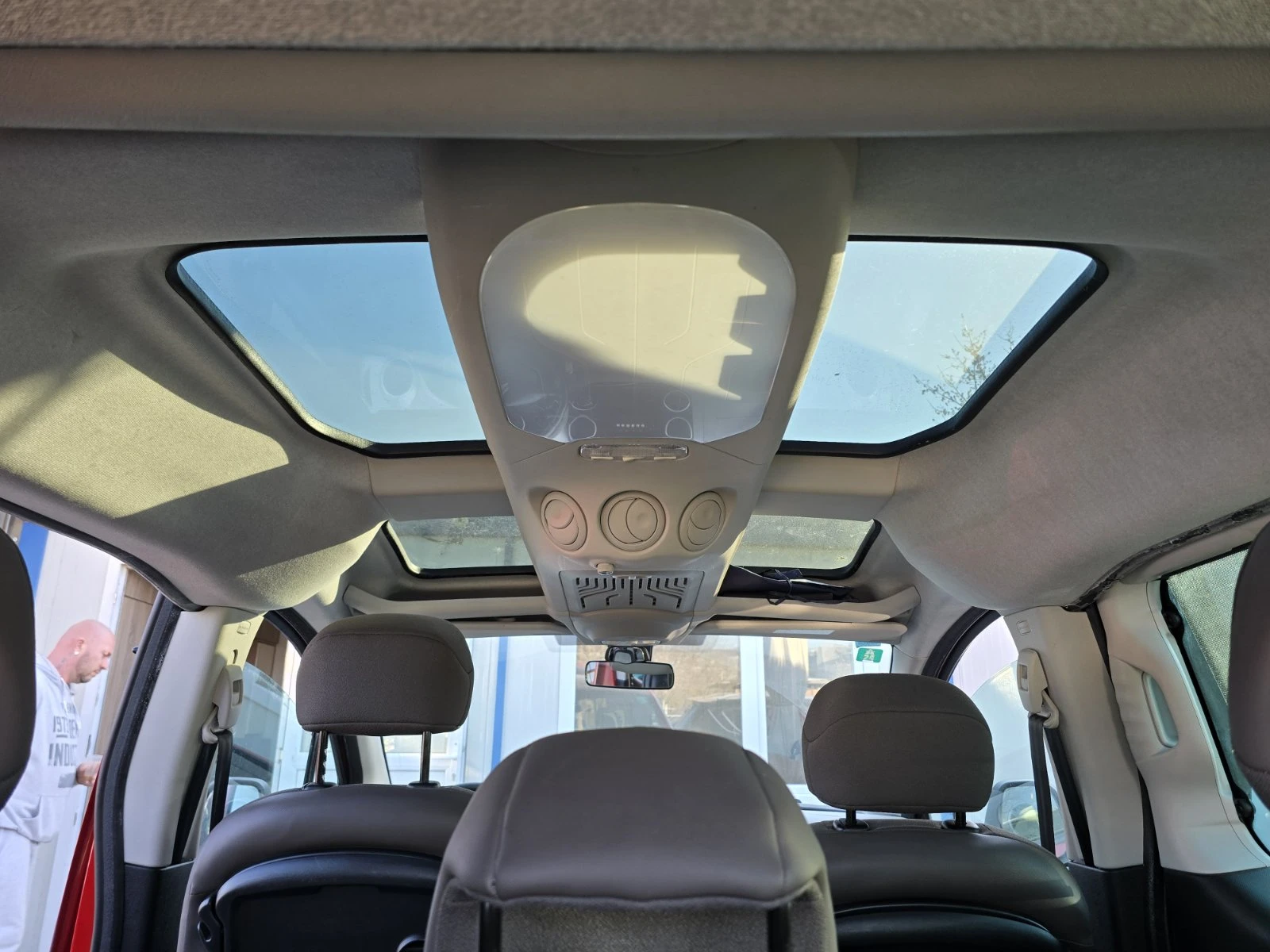 Citroen Berlingo ТОП/1.6HDI/Automatik/Multi space, снимка 16 - Автомобили и джипове - 54995538