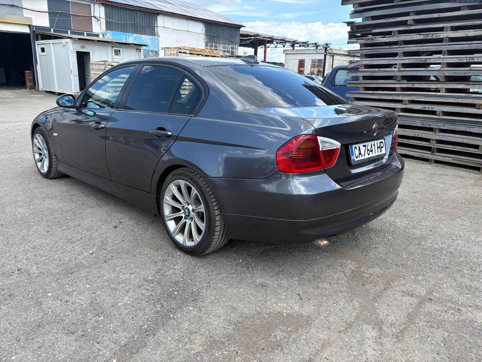 BMW 320 E90 163кс, снимка 3 - Автомобили и джипове - 55013643