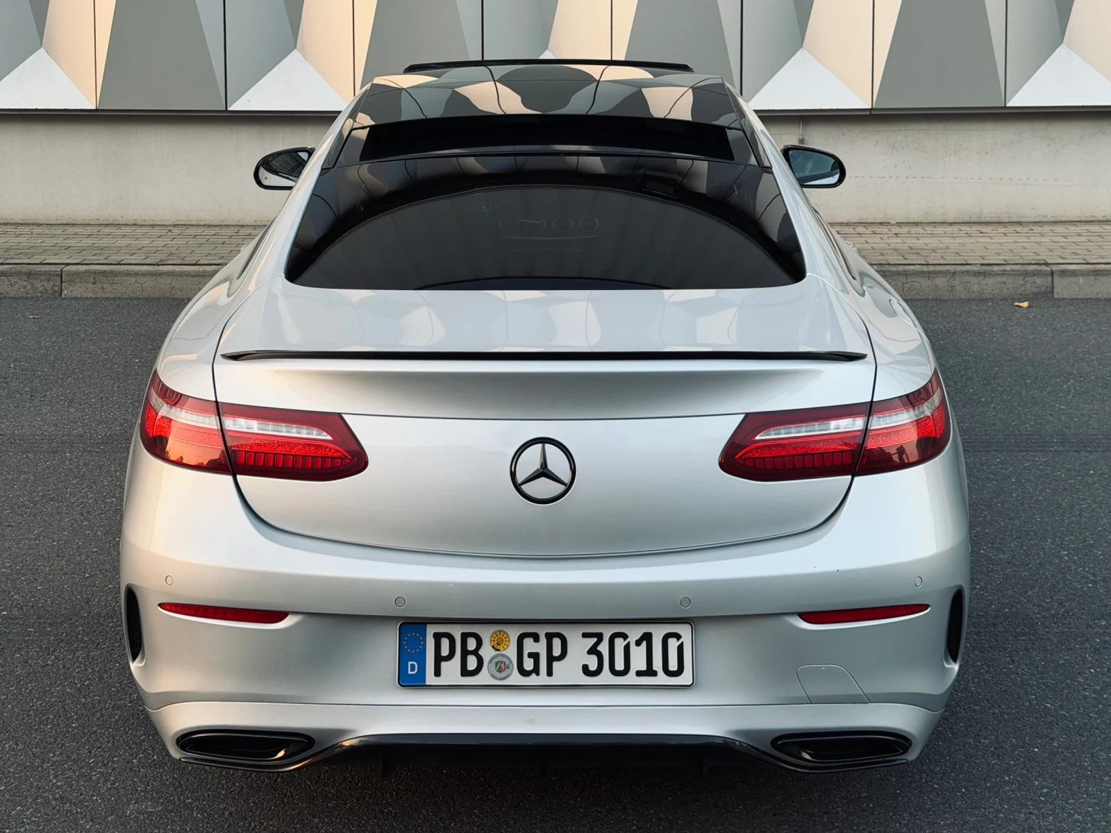 Mercedes-Benz E 220 AMG PERFORMANCE FULL ЛИЗИНГ 100%, снимка 5 - Автомобили и джипове - 55082231