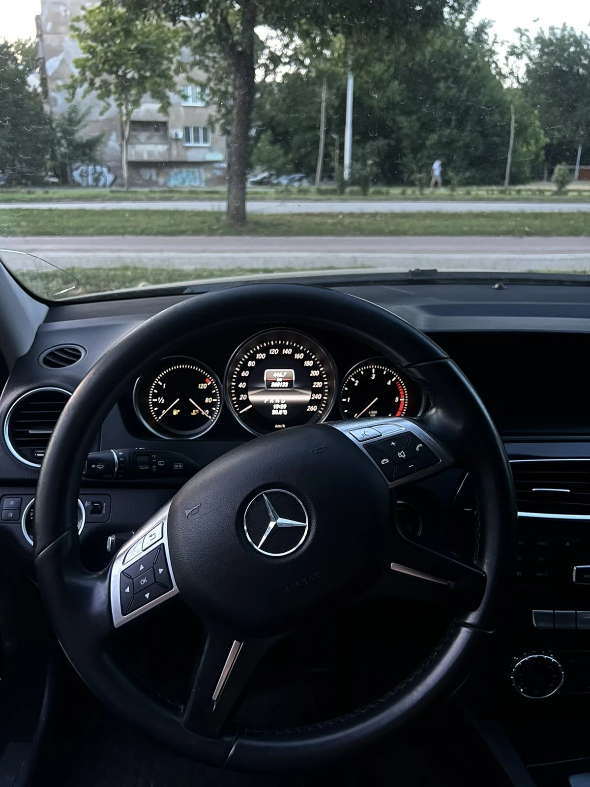 Mercedes-Benz C 220, снимка 7 - Автомобили и джипове - 55314994