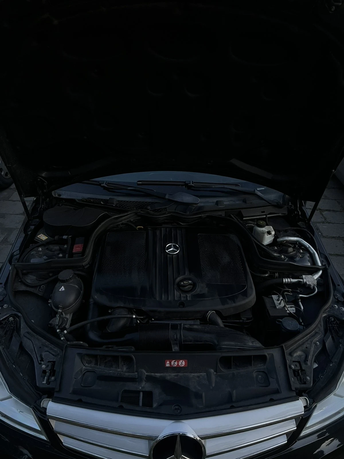 Mercedes-Benz C 220, снимка 13 - Автомобили и джипове - 55314994
