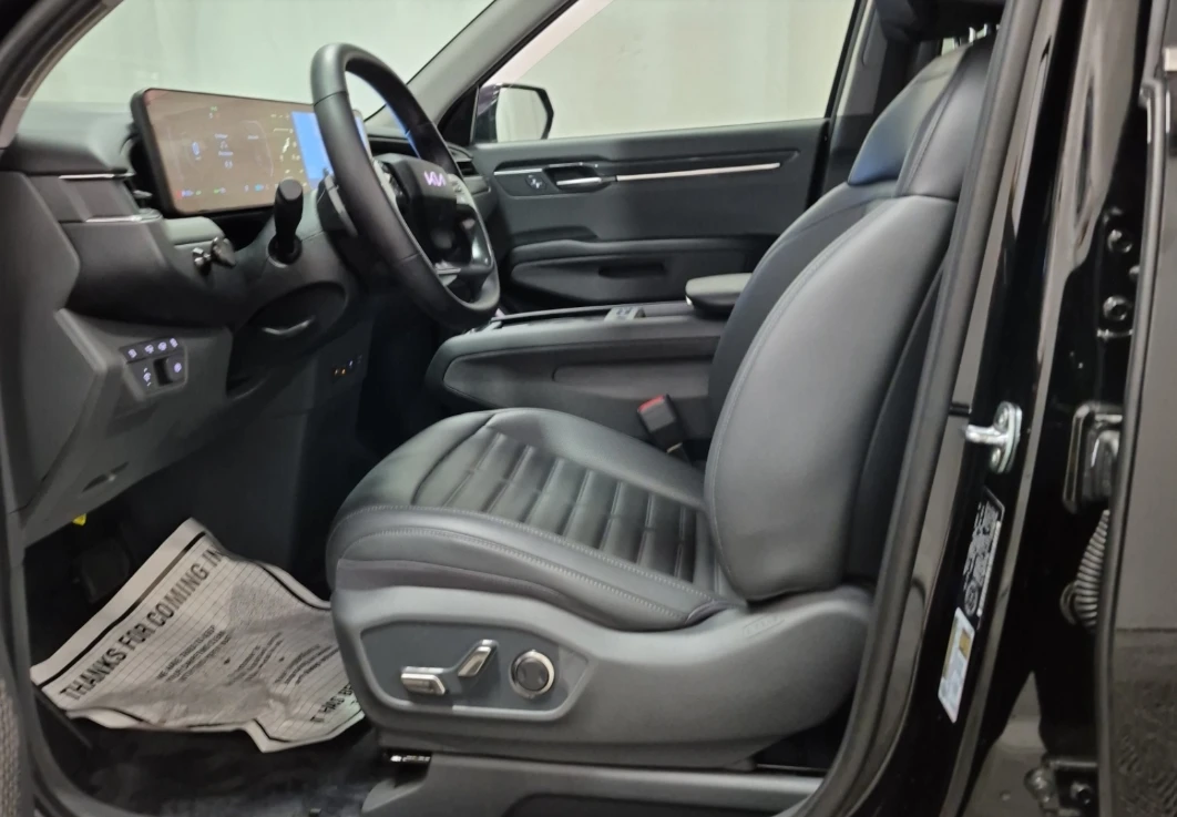 Kia EV9 * LAND W/PLUS PACKAGE* Обдух* Шибидах* 7 местен* , снимка 8 - Автомобили и джипове - 55445125