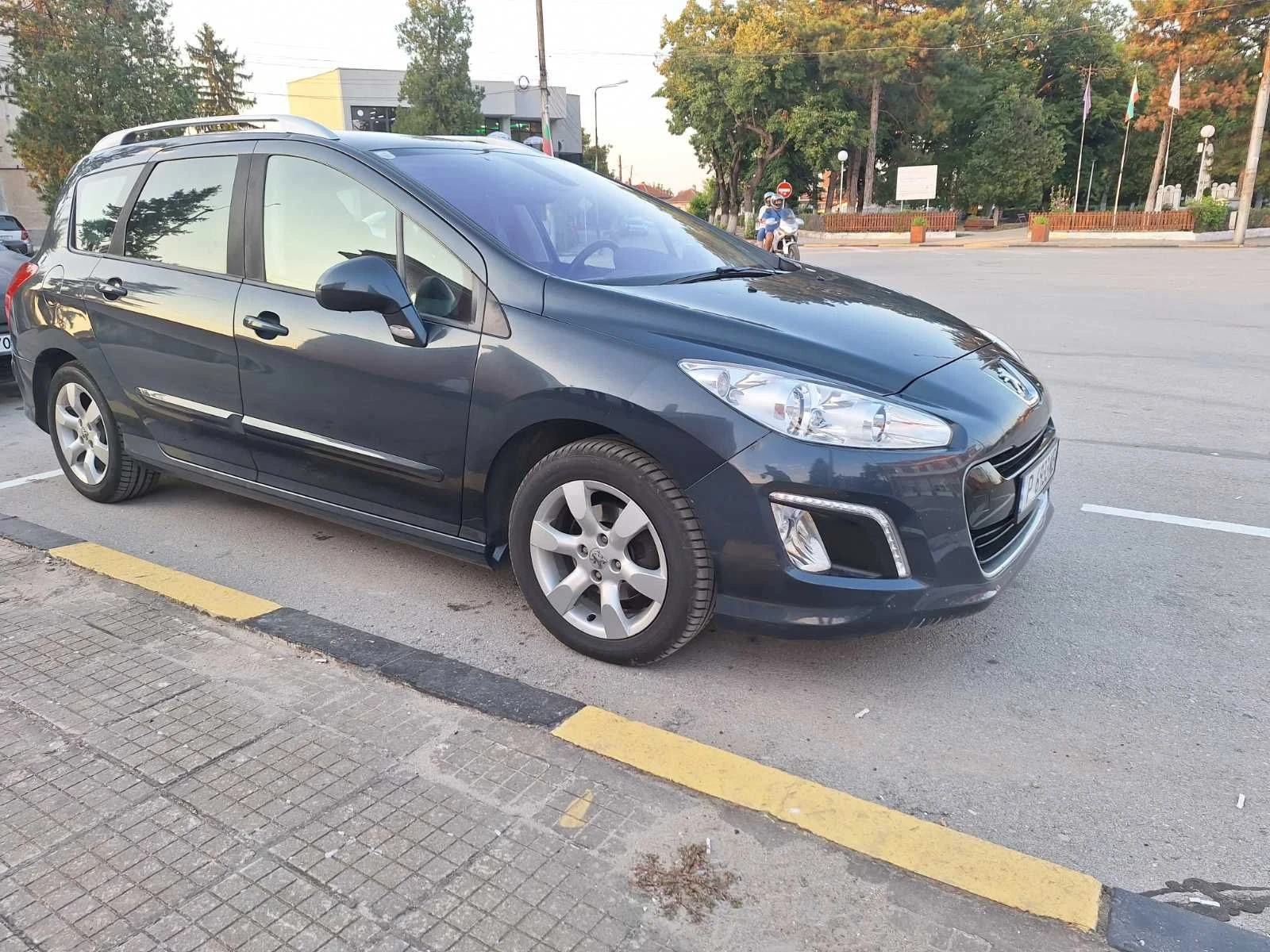 Peugeot 308 308SW, снимка 4 - Автомобили и джипове - 55571156
