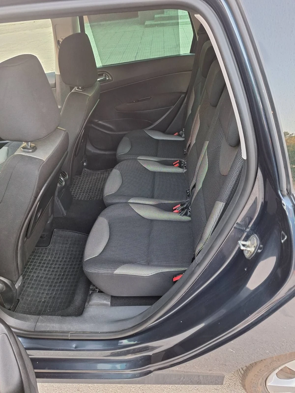 Peugeot 308 308SW, снимка 6 - Автомобили и джипове - 55571156
