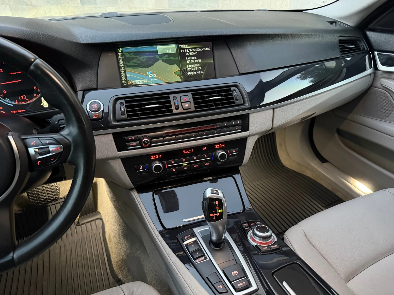 BMW 525 218к.с. M-пакет 20 цола НАВИ Подгрев, снимка 12 - Автомобили и джипове - 55994247