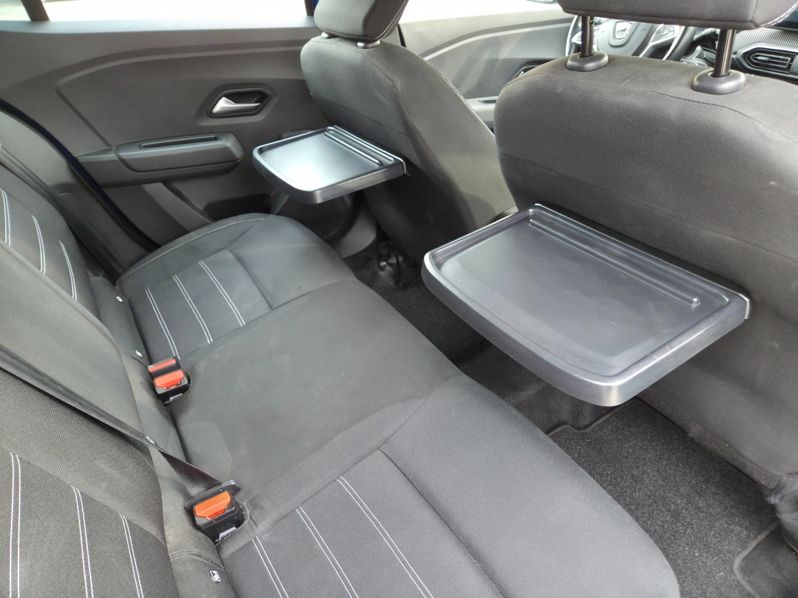 Dacia Logan Comfort /1.0 TCe, снимка 9 - Автомобили и джипове - 56165838