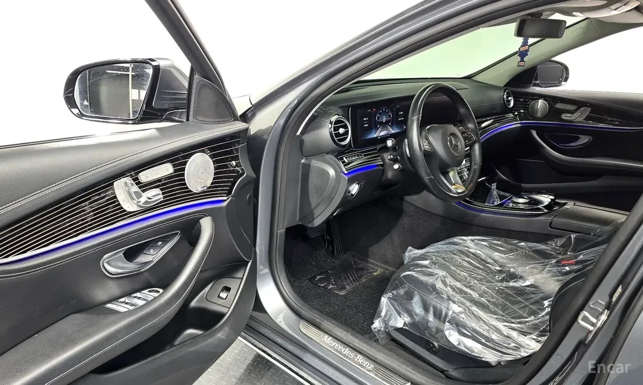 Mercedes-Benz E 400 4MATIC* BURMESTER* ОБДУХВАНЕ* ДИСТРОНИК* ХЕДЪП* 36, снимка 6 - Автомобили и джипове - 56318341