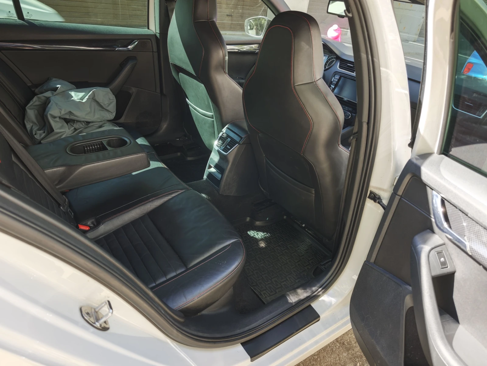 Skoda Octavia VRS, снимка 8 - Автомобили и джипове - 56456326