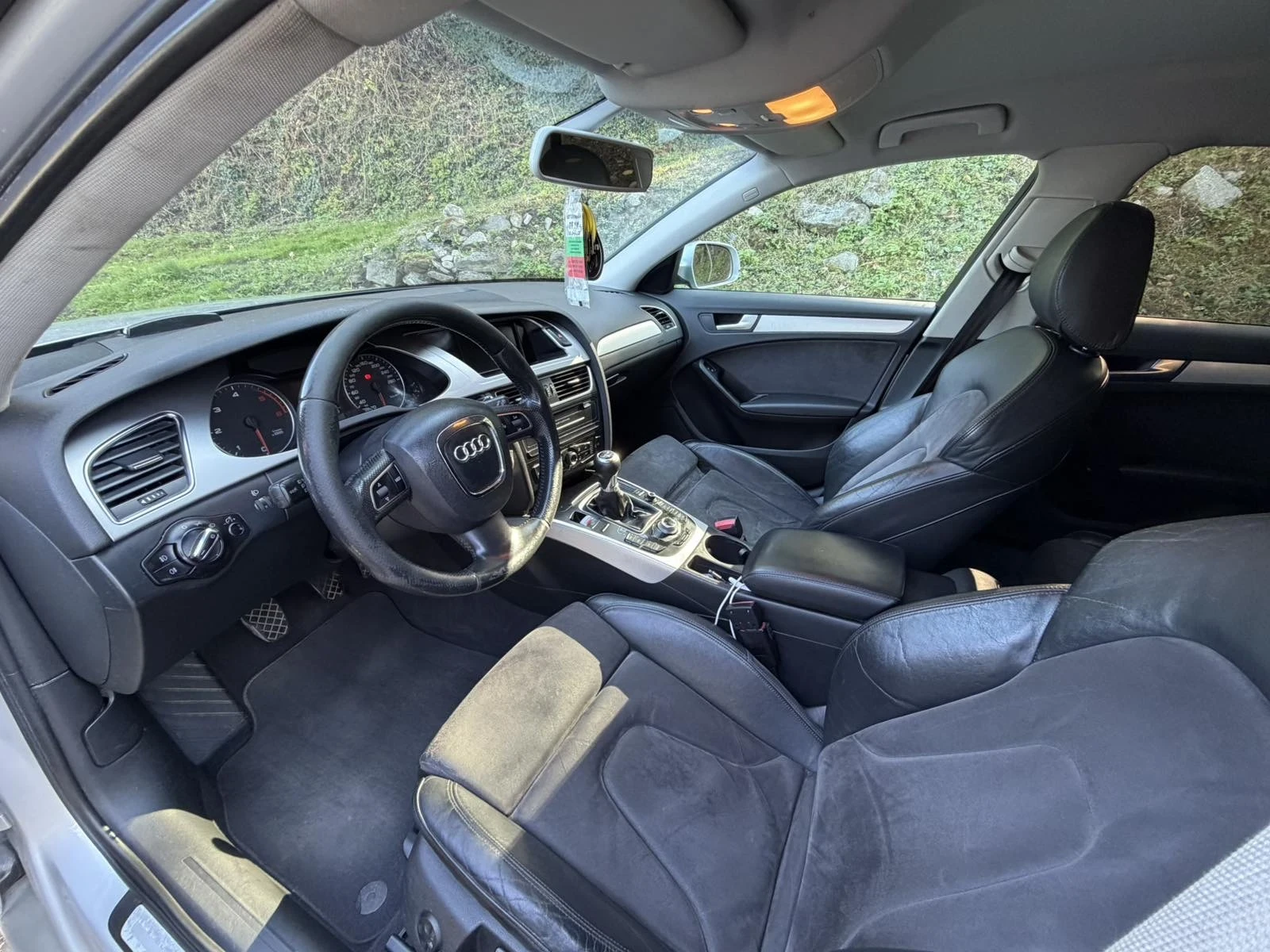 Audi A4 Avant 2.0 TDI, снимка 9 - Автомобили и джипове - 56570356