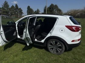 Kia Sportage 2.0 CRDi 184 к.с. Авт. 4x4 | нови гуми, снимка 5