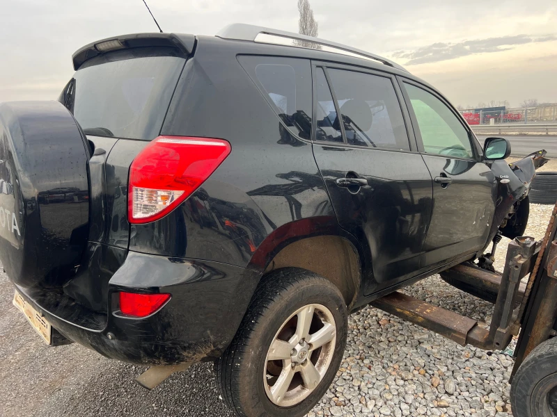 Toyota Rav4 2.2-136 k.c., снимка 5 - Автомобили и джипове - 48894366