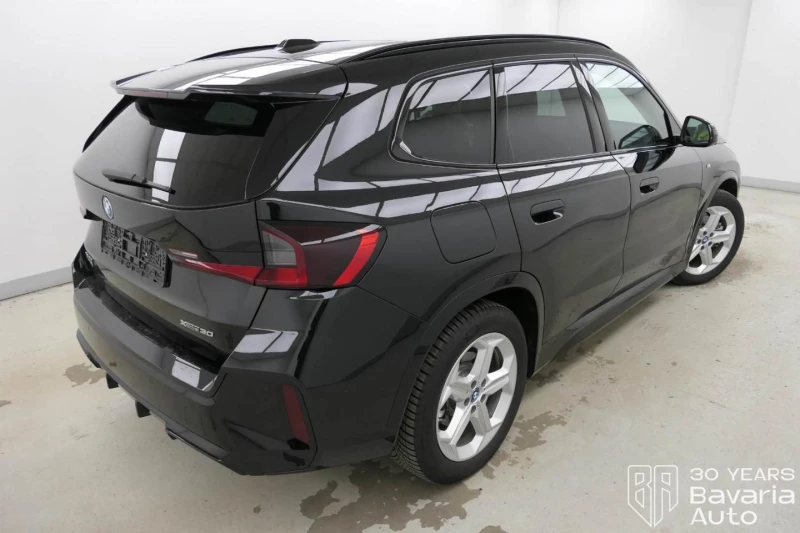 BMW iX1 30 xDrive M Sport Paket, снимка 3 - Автомобили и джипове - 52709364
