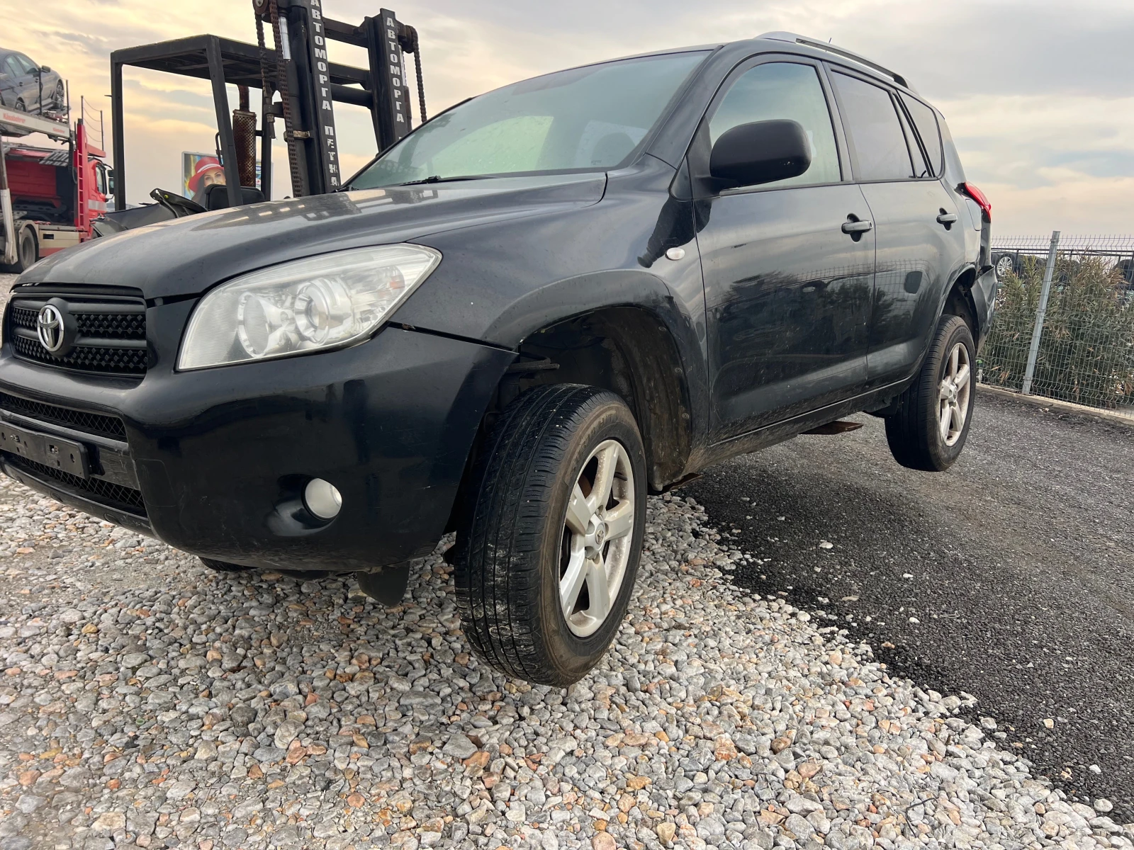Toyota Rav4 2.2-136 k.c., снимка 1